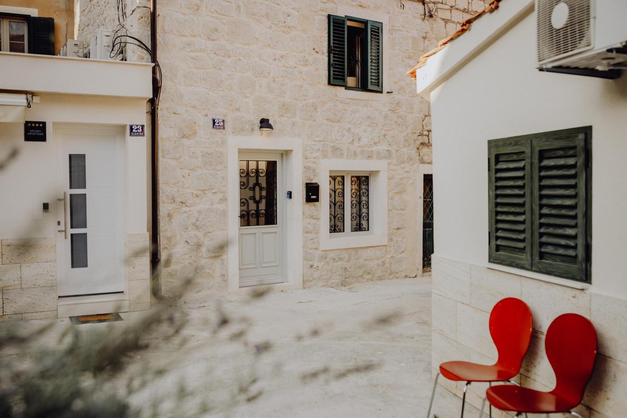 Apartma Twenty 5